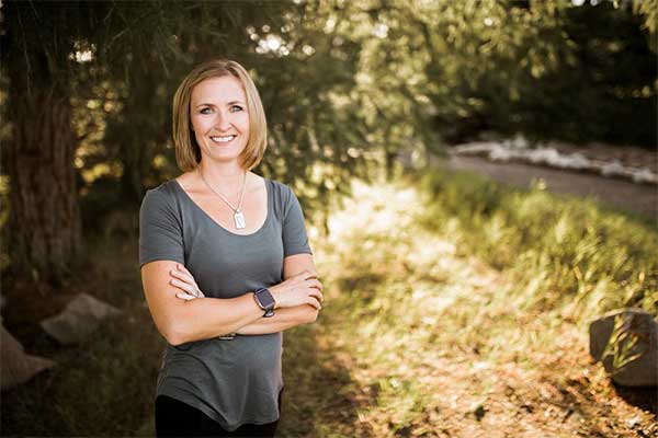 Julie, Hygienist at Fairbanks Periodontal Associates, Fairbanks, AK